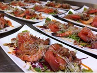 Salade folle de saumon fumé, saumon Grav lax et gambas
